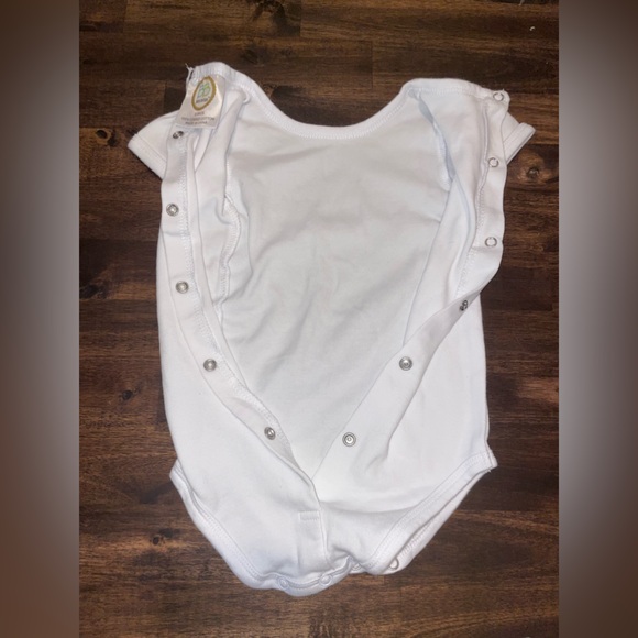 6-9M Unisex Baby White Button up Body Suit // 100% Combed Cotton - Picture 7 of 8